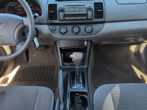 Used 2006 Toyota Camry LE FWD image 17
