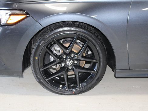 Used 2023 Honda Civic Sport image 6