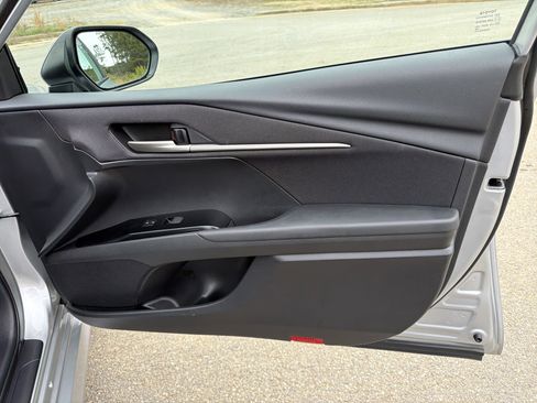 Used 2025 Toyota Camry LE FWD image 14