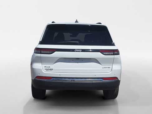 Used 2024 Jeep Grand Cherokee Limited AWD/4WD image 4