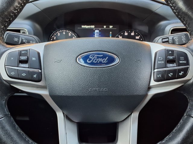 Used 2021 Ford Explorer XLT w/ Equipment Group 202A AWD/4WD image 16