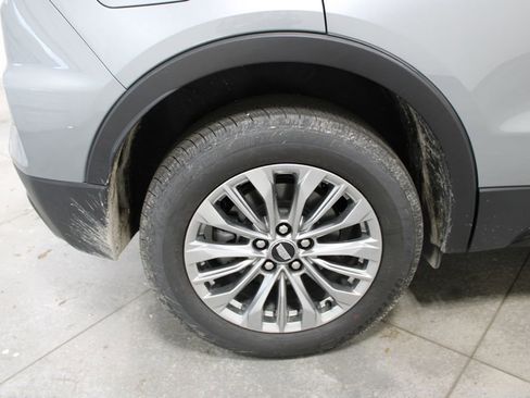 Used 2024 Cadillac XT4 Premium Luxury image 40