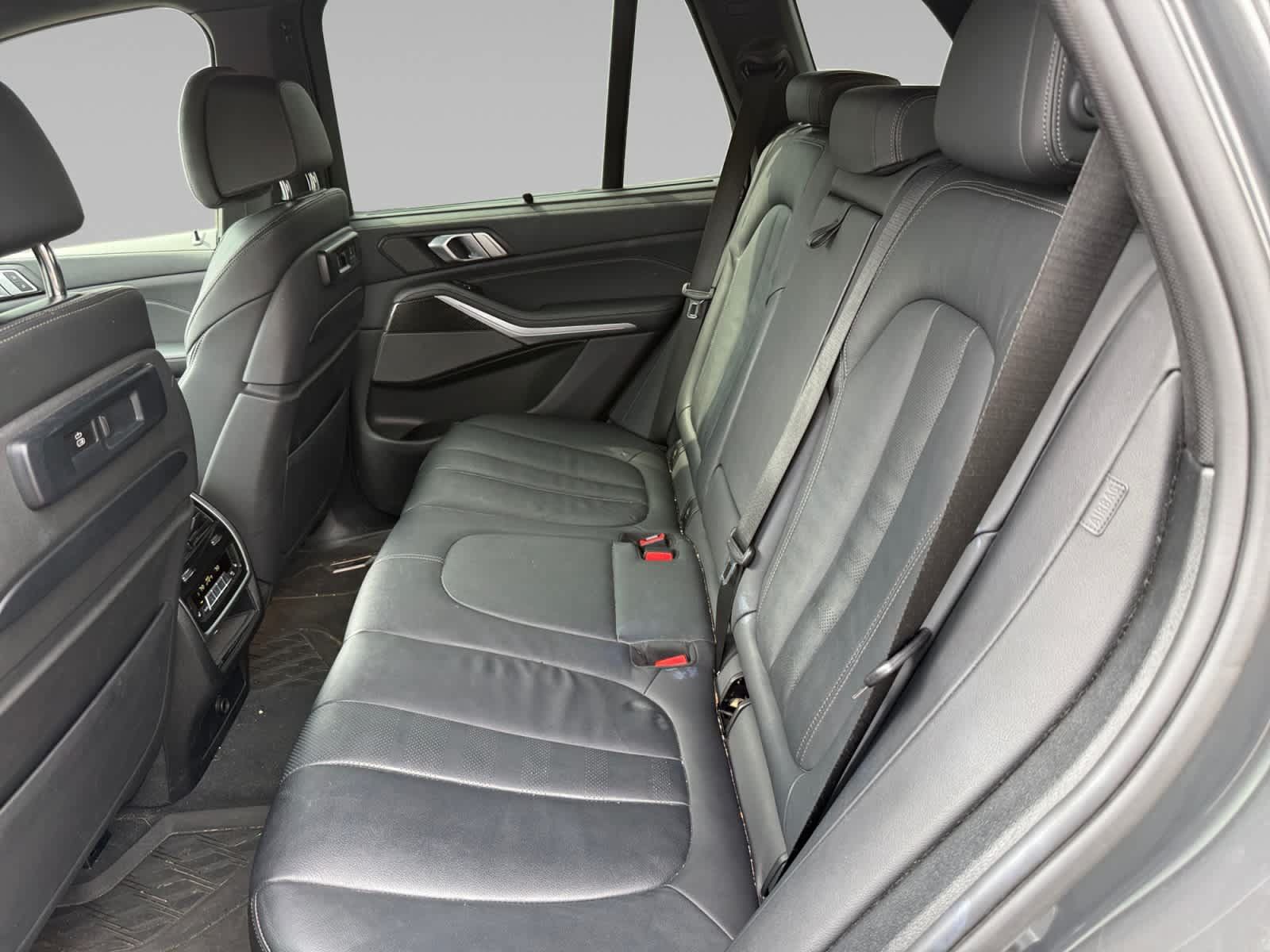 Used 2022 BMW X5 M50i w/ Executive Package AWD/4WD image 22