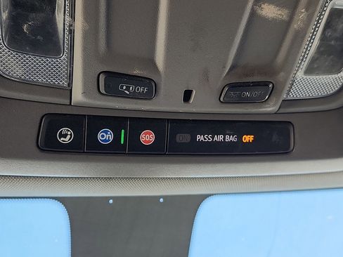 Used 2023 Chevrolet Silverado 2500 LT w/ Convenience Package image 8