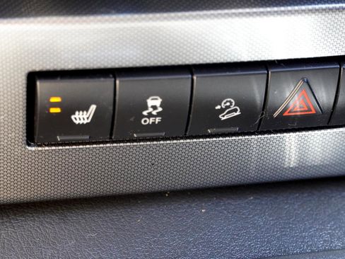 Used 2011 Jeep Liberty Sport image 21