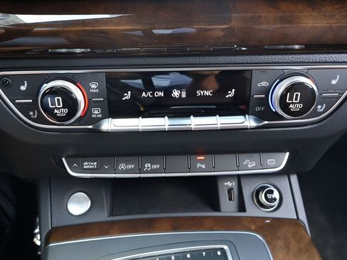 Used 2018 Audi Q5 2.0T Premium Plus w/ Premium Plus Package image 25