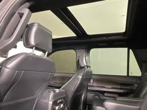 Used 2019 Ford Expedition Limited w/ Equipment Group 302A AWD/4WD image 21