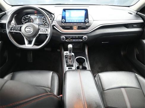 Certified 2024 Nissan Altima 2.5 SR image 9