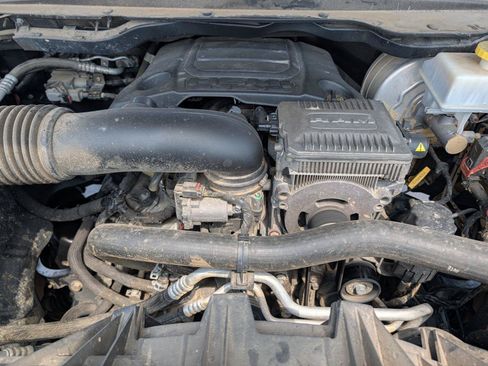 Used 2020 RAM 1500 Laramie w/ Sport Appearance Package AWD/4WD image 41