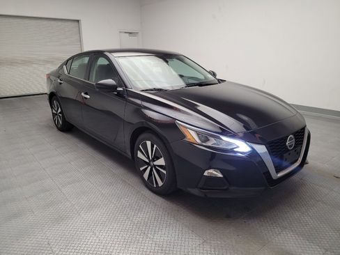 Used 2022 Nissan Altima 2.5 SV image 13