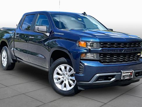 Used 2022 Chevrolet Silverado 1500 Custom AWD/4WD image 3