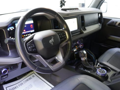 Used 2023 Ford Bronco Black Diamond w/ Sasquatch Package AWD/4WD image 3