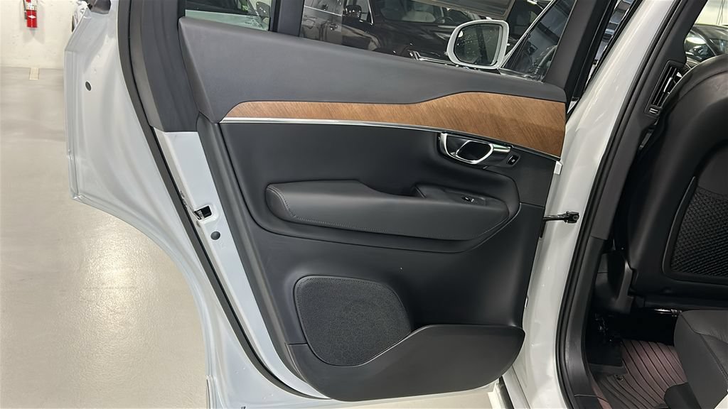Certified 2024 Volvo XC90 T8 Plus w/ Protection Package AWD/4WD image 21