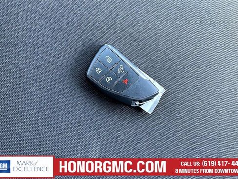 Used 2022 Chevrolet Silverado 1500 LT AWD/4WD image 35