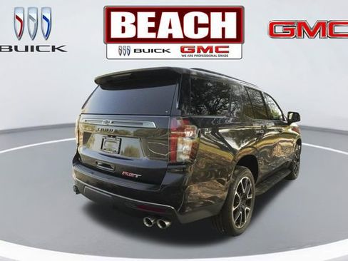 Used 2022 Chevrolet Tahoe RST w/ Sport Performance Package image 3