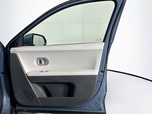 Used 2024 Hyundai Ioniq 5 SE RWD image 31