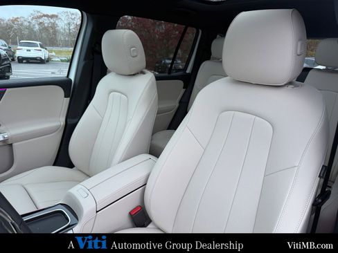 New 2026 Mercedes-Benz GLB 250 4MATIC image 12