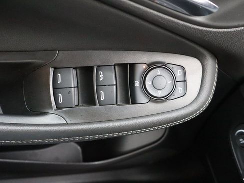 Used 2023 Buick Encore GX Select w/ Safety Package II image 28