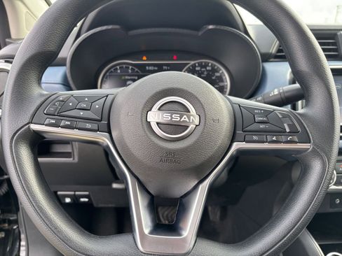 Used 2025 Nissan Versa SV FWD image 25