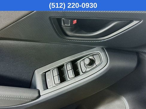 Used 2025 Subaru Crosstrek 2.0i Premium image 21