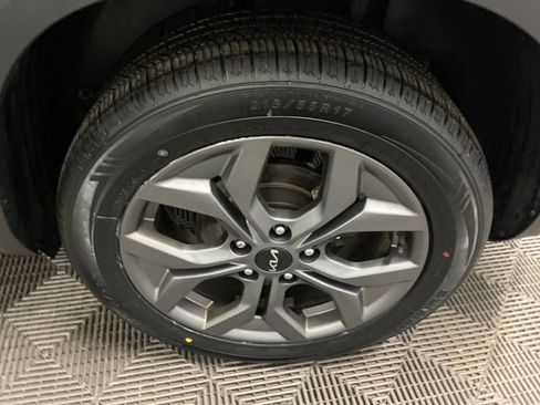 Certified 2024 Kia Seltos S image 26