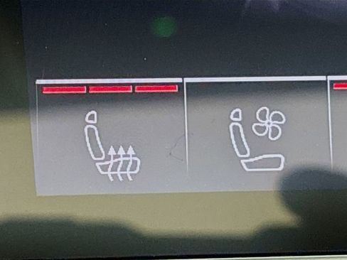 Used 2023 Audi Q7 2.0T Premium Plus w/ Premium Plus Package AWD/4WD image 22