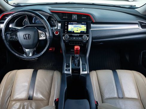 Used 2016 Honda Civic Touring image 2