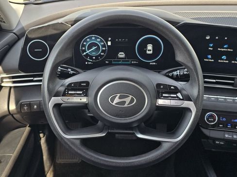Used 2024 Hyundai Elantra SEL FWD image 13