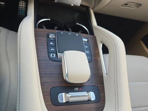 New 2026 Mercedes-Benz GLS 450 4MATIC image 11
