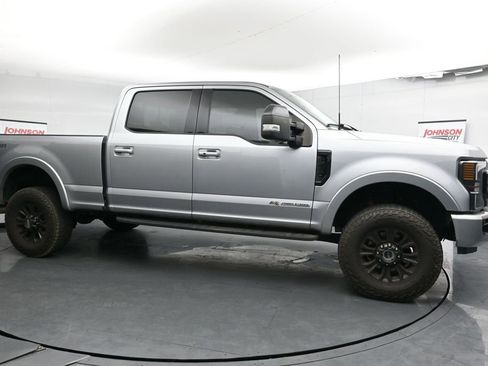 Used 2022 Ford F250 Lariat w/ Tremor Off-Road Package image 9