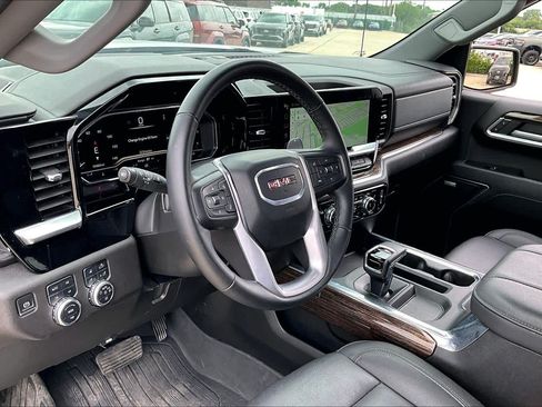 Used 2024 GMC Sierra 1500 Elevation w/ Elevation Premium Package AWD/4WD image 17
