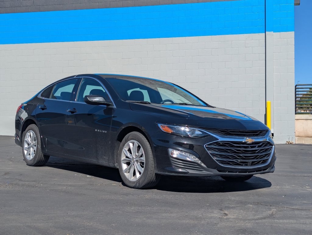 Used 2025 Chevrolet Malibu LT FWD image 1