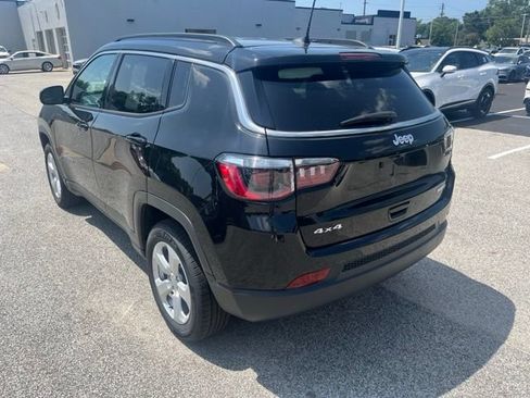 Used 2021 Jeep Compass Latitude w/ Convenience Group AWD/4WD image 4