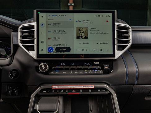 Used 2025 Toyota Tundra Platinum image 25