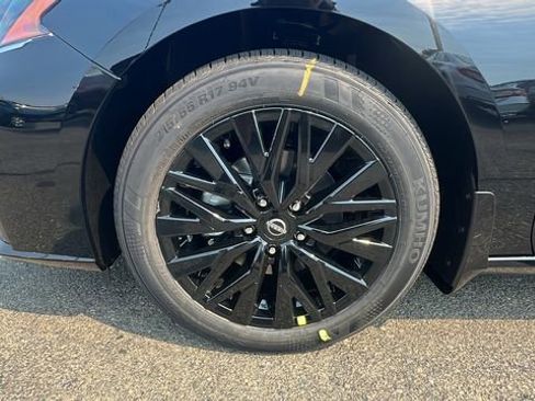 New 2025 Nissan Altima 2.5 SV w/ SV Special Edition Package image 10