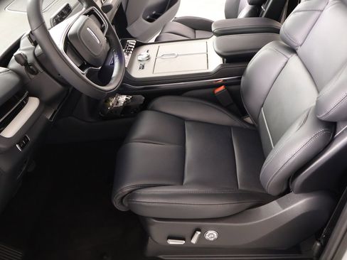 New 2026 Lincoln Navigator Premiere AWD/4WD image 11