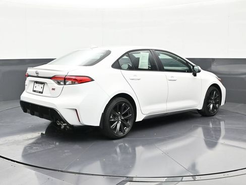 Used 2025 Toyota Corolla SE FWD image 5