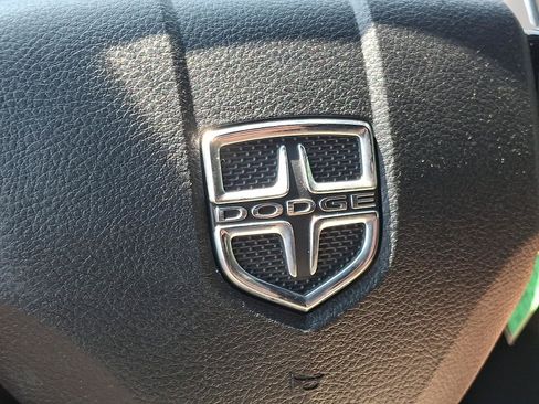 Used 2018 Dodge Grand Caravan SE FWD image 29