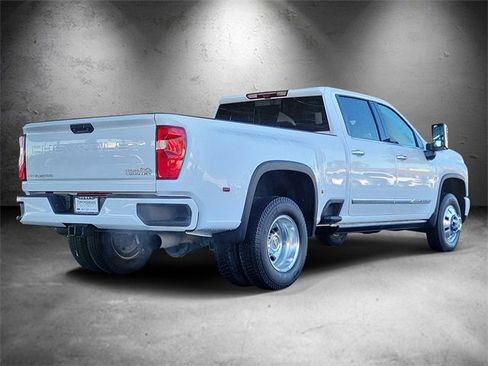 Certified 2024 Chevrolet Silverado 3500 High Country w/ High Country Premium Package image 3