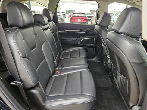 Used 2023 Kia Telluride LX AWD/4WD image 24