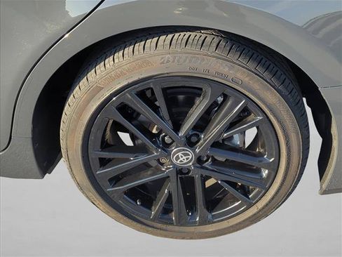 Used 2025 Toyota Camry SE w/ Convenience Package FWD image 6