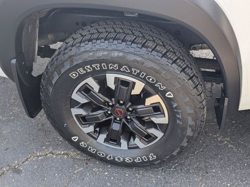 Used 2023 Nissan Frontier PRO-4X w/ Pro Convenience Package AWD/4WD image 46