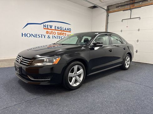 Used 2013 Volkswagen Passat 2.5 SE FWD image 1
