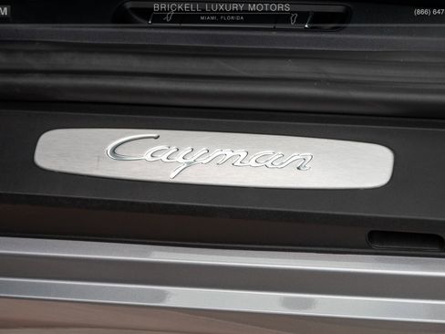 Used 2024 Porsche 718 Cayman image 57