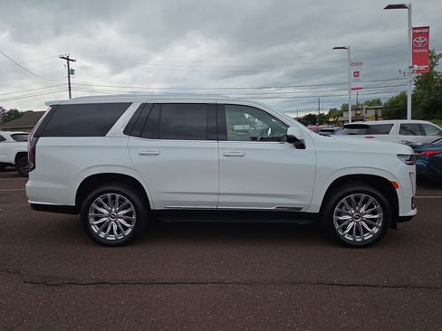 Used 2024 Cadillac Escalade Premium Luxury w/ Performance Package AWD/4WD image 2