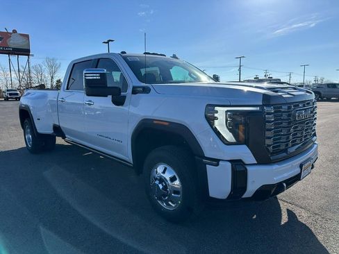 New 2026 GMC Sierra 3500 Denali Ultimate image 2