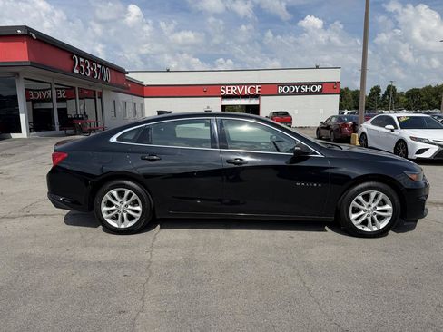 Used 2017 Chevrolet Malibu LT FWD image 2