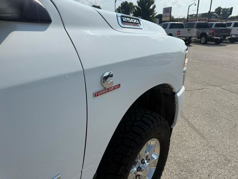 Used 2022 RAM 2500 Big Horn w/ Level 1 Equipment Group AWD/4WD image 27