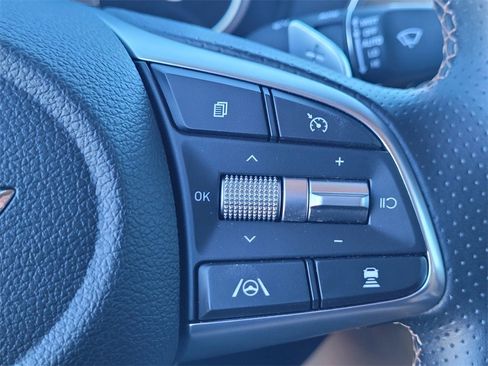 Used 2022 Genesis G70 3.3T image 25