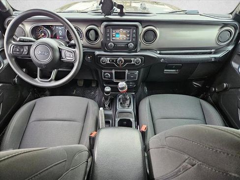 Used 2021 Jeep Gladiator Sport image 16